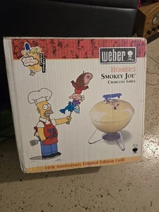 NUEVO Parrilla de carbón Simpson 10 aniversario Homer's Smokey Joe Weber nueva en caja - Imagen 1 de 6