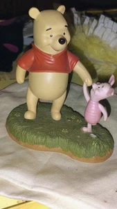 WINNIE THE POOH AND FRIENDS FIGURINE Disney porcelain Piglet Wander & Wonder - Picture 1 of 4