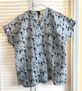 Woman’s Scrub Top HTF Mid-2000’s ELVIS Presley All-Over Pattern- Size Medium EUC - Picture 1 of 8