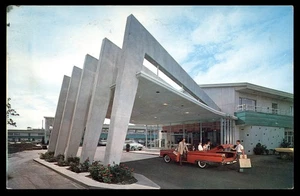 Postcard Hotel Utah Motor Lodge Entrance - Picture 1 of 2