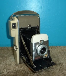 Polaroid Model 80A Land Camera Good Cosmetic Condition - Picture 1 of 7