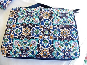 Vera Bradley LISBON MEDALLION COOL Laptop Organizer NWT - Picture 1 of 3