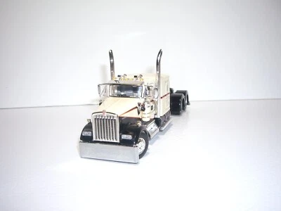 DCP FIRST GEAR 1/64 BEIGE AND BLACK KENWORTH W900L WITH 60" SLEEPER - Image 1 of 4