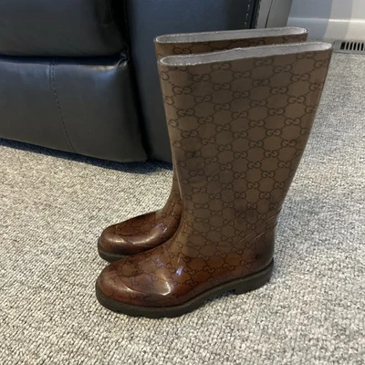 Gucci Botas Botas de Lluvia 37 GG Monograma Botas de Lluvia EE. UU. 8 Foto 1 de 4