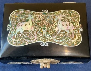 Rare Vintage Chinese Black Lacquer Mother On Pearl Box Decorative 6x4x3.5 - Picture 1 of 4