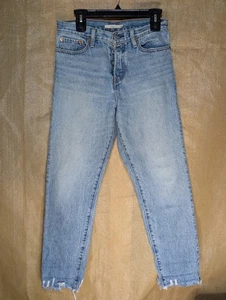 Levis Jeans Damen 28 Wedgie Straight High Rise Distressed blau helle Waschung - Bild 1 von 5