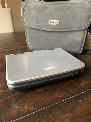 PORTABLE DVD PLAYER MUSTEK MP85 8.5 INCH WITH TARGUS CARRYING CASE - Image 1 of 4