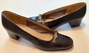 Salvatore Ferragamo 8B Chocolate Brown Leather Pumps Crocodile Horse Bit Italy - Imagen 1 de 9