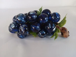 Vintage MCM, blu con lamina, 1 grappolo d'uva sfuso, lucite, driftwood 10" - Foto 1 di 10