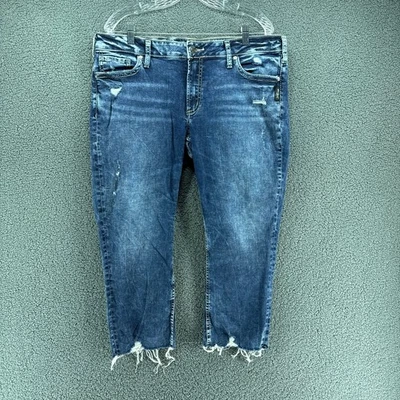 Silver Elyse Capri Jeans Womens 34x22.5 Waist Measures 37 Raw Hem Distressed - Image 1 of 4