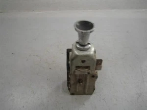 Holden HD 1x Head Lamp Switch - Picture 1 of 2