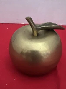 Solid brass apple paperweight 2 Inches Teachers Doctors - Picture 1 of 4