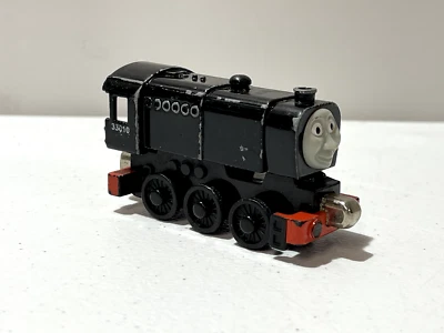 THOMAS TRAIN ENGINE  TAKE N PLAY DIECAST 2006 NEVILLE  LEARNING CURVE - Image 1 of 4
