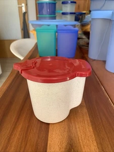 Tupperware  Milchkännchen Deckel,Vintage ,Öl/ Essig ,Weiß /Rot, 12Lx9Hx9B - Bild 1 von 21