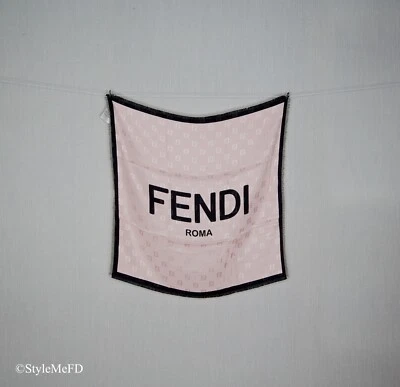 Bufanda Foulard FENDI Rosa "Roma" con Caja Foto 1 de 4