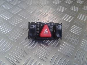 Bouton warning - MERCEDES CLASS E II (2) 210 phase 1 de 1995 à 1999 - 2088200310 - Picture 1 of 2