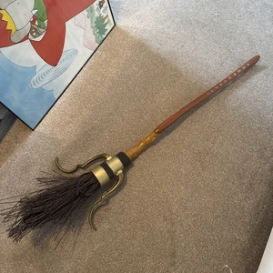 Nimbus 2000 Harry Potter 48" Light Up Optic Quidditch Broom Warner Bros Cosplay - Picture 1 of 13