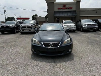 Faros y luces traseras Lexus IS250 2010 Foto 1 de 4