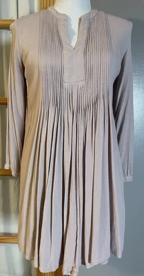 Mini vestido plissado feminino tamanho P rosa malva gola redonda dividida manga comprida festa boho - Imagem 1 de 4