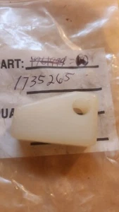 GENUINE OEM NOS NLA BOLENS TROYBILT 1735265 SWIVEL BLOCK 173-5265 [7218E-19E] - Picture 1 of 5