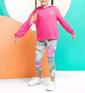 Nike Niñas "Tiempo de Nieve" Conjunto de 2 Piezas Leggings y Sudadera con Capucha Rosa Multi Talla 4 - Imagen 1 de 8