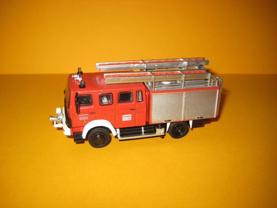 Faszination Feuerwehr - 1:72 - Modellautos zur Auswahl - Fire Engines - Bild 1 von 1