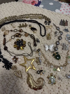 Grandma's Vintage Estate Lot Jewelry Necklace Bracelet Brooch Bling 40 PC - Image 1 of 4