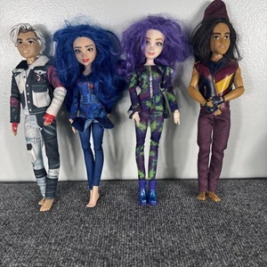 Lot de 4 poupées Disney Descendants 3 Ile of the Lost Collection Mal Evie Carlos Jay - Photo 1/12
