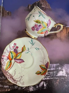 1930s Royal Albert Crown China Bramble Pattern Hand Painted Floral Cup & Saucer - Picture 1 of 15