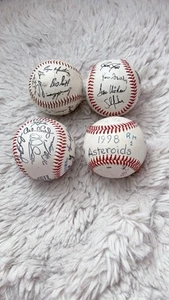 4 Baseball with Signatures (Collectibles) - Picture 1 of 3