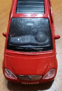 Maisto 1/34 Mecedez Benz Clase A PULL FRICTION DIECAST, usado FUNCIONA, Canadá vendido - Imagen 1 de 14