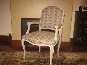 antique arm chair french style. - Picture 1 of 4