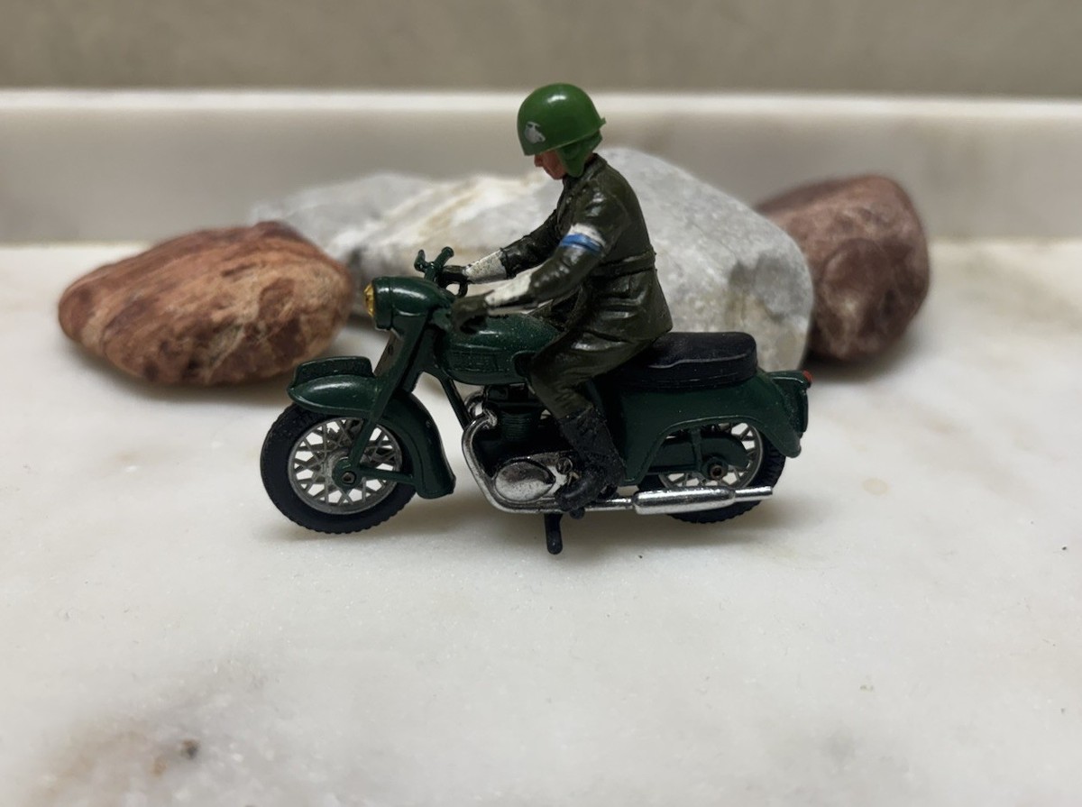 ミニカー BRITAINS MOTORCYCLE 9681GERMAN COMBINAT Britains 9681, German Combination - Free Price Guide & Review