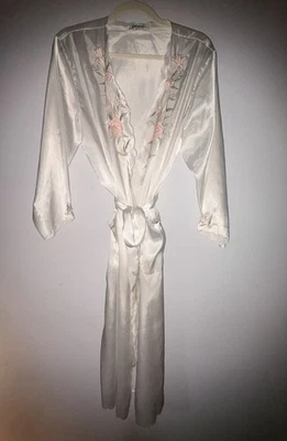 Bata Corta De Colección Marca Plantas 100% Seda Blanca Bordada Rosa Rosas Bolsillos L Foto 1 de 4