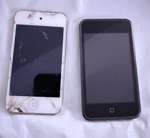 Apple iPod Menge 2 - FÜR ERSATZTEILE / KEIN STROM - Bild 1 von 3