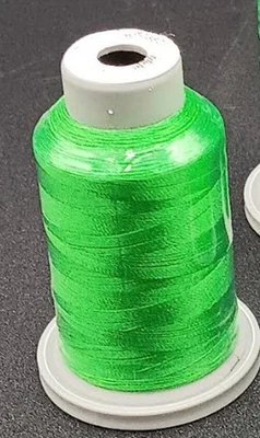Glide~Quilting & Machine Embroidery Thread #60362 Turf Green~New in Package - Image 1 of 3