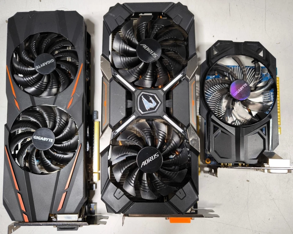 Lot of 3 GIGABYTE GeForce GTX 1060 gtx 750 Ti Radeon RX 580 Not Working For Part - Image 1 of 4