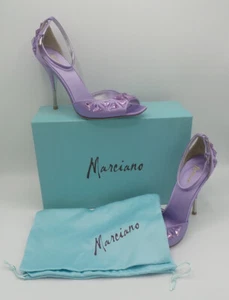 NUOVO MARCIANO - PMJUDY Tacchi Pm Judy - Raso VIOLA chiaro con accenti di gemma 9 M Nuovo con scatola - Foto 1 di 12
