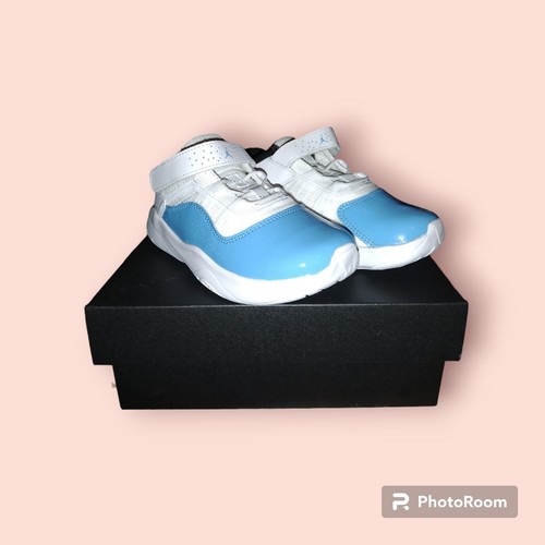 Blu Jordan 11 CMFT Low TD University taglia 8C CZ0906 114