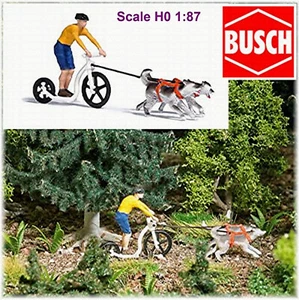 Action Set: Dogscooting Scooter Mi Controlador Y Dos Huskies 1:87 Busch 7814 - Bild 1 von 3
