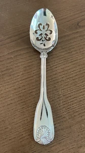 Reed & Barton COLONIAL SHELL II Edelstahl 18/0 Silberbesteck Servierlöffel mit Schlitzen - Bild 1 von 4