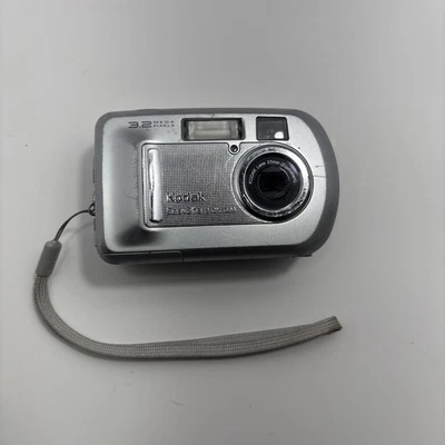 Kodak Easy Share CX7300 3.2MP Digital Camera Silver Untested - Image 1 of 4