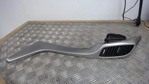 Carena console centrale anteriore L Hyundai i30 blue station wagon 1.4 GD 2015-2017 - Foto 1 di 3