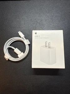 iPhone Power Adaptor And Usb Cable Bundle - Photo 1 sur 3