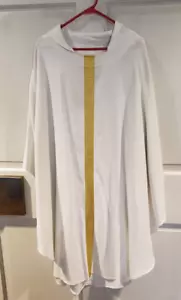 PRIEST CLERGY VESTMENT CHASUBLE WHITE W/GOLD BANDING IMPERFECT 12 - Picture 1 of 8