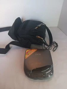 Aiwa Portable CD Player Anti Skip 1 Bit DAC Model XP-55 With Bag Untested Parts - Picture 1 of 8