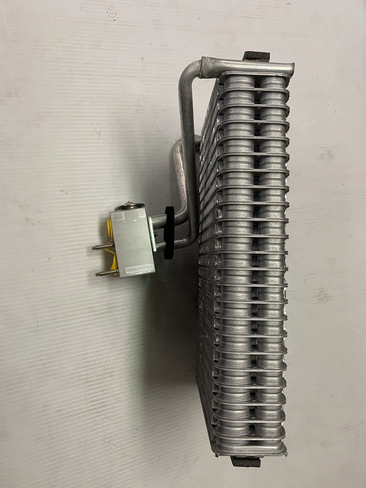 NEW HOLLAND CNH EVAPORADOR 84579699 Foto 1 de 4