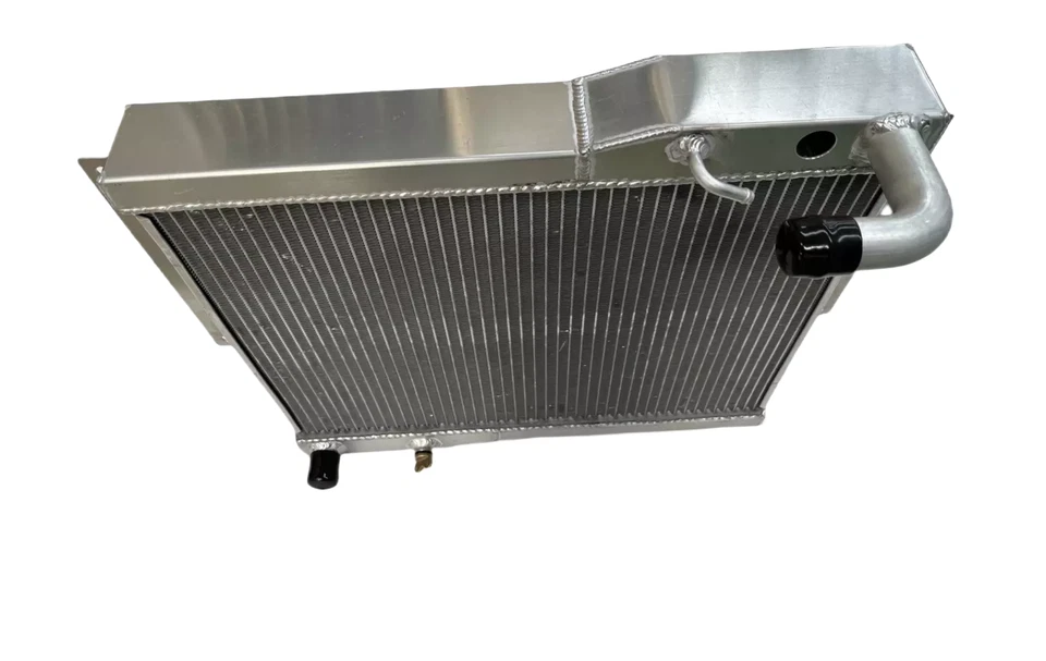 RADIADOR ALUMINIO MGB GT/ROADSTER 1.8L 1977-1980 Foto 1 de 4