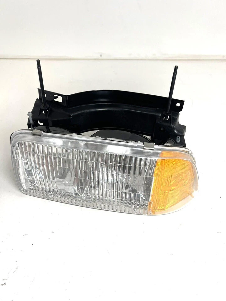 Conjunto de faros laterales izquierdo/del conductor GMC 97-82 GMC Blazer S10 Jimmy Cougar Foto 1 de 4