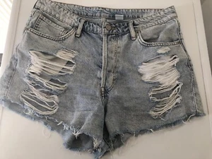 Womens Denim High Waist Shorts Size 14 From H & M - Picture 1 of 1